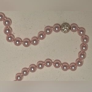 🌻$11 DEAL!🌻 Elegant Pink Pearl Necklace with Silver Sparkling Accent
